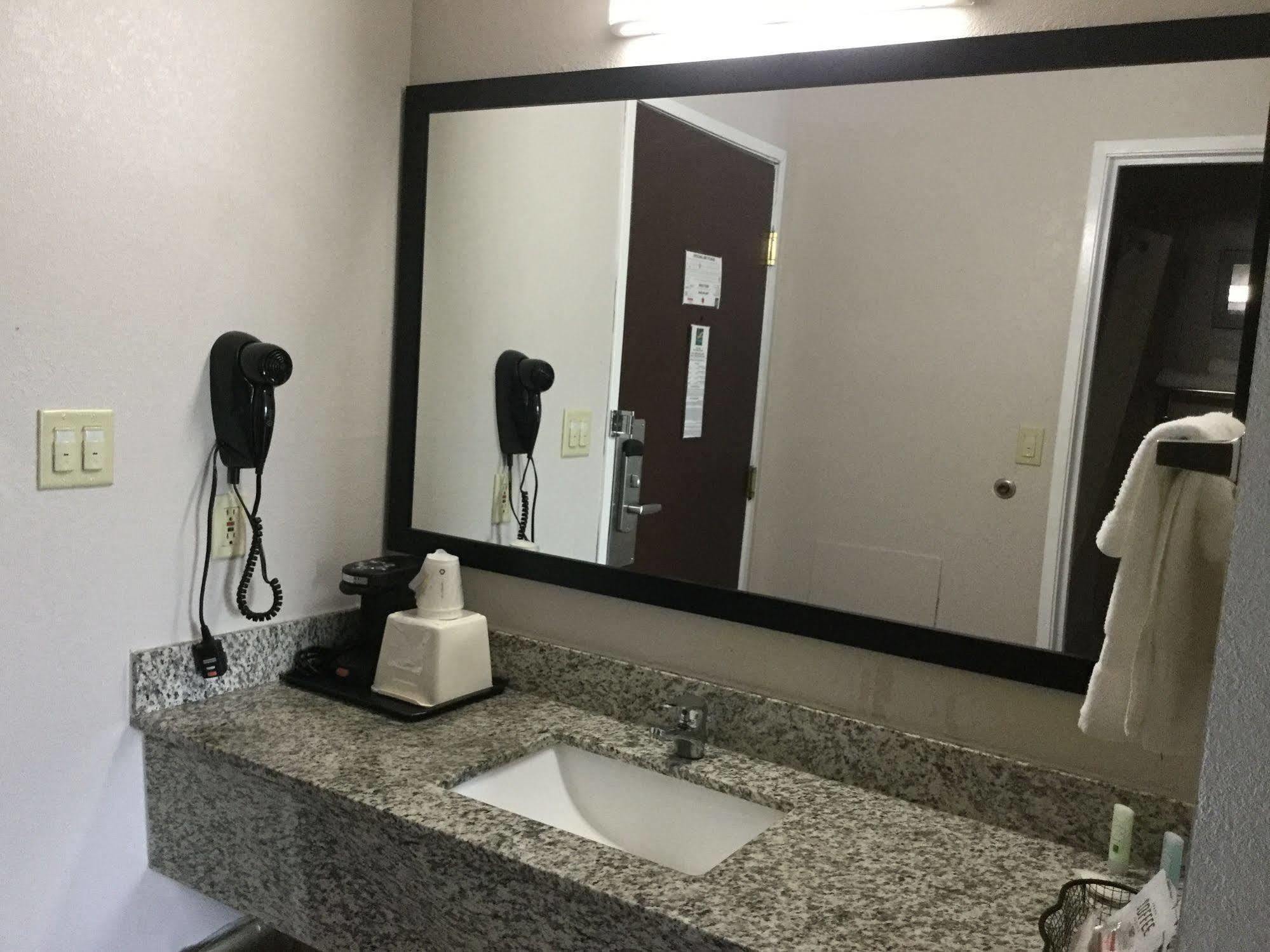 Motel 6 Lancaster, Pa Fertility Экстерьер фото
